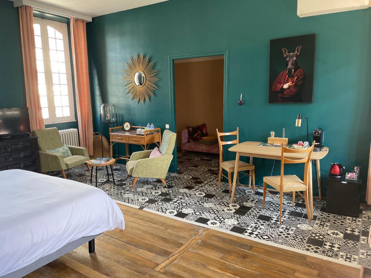 טרבה La Maison Aux Murs Anciens Et Ses Chambres מראה חיצוני תמונה